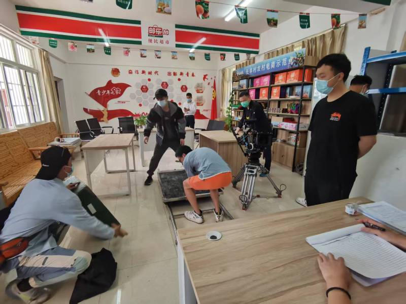 龙港区广告片拍摄公司：极简主义践行者，少即是多的视觉哲学